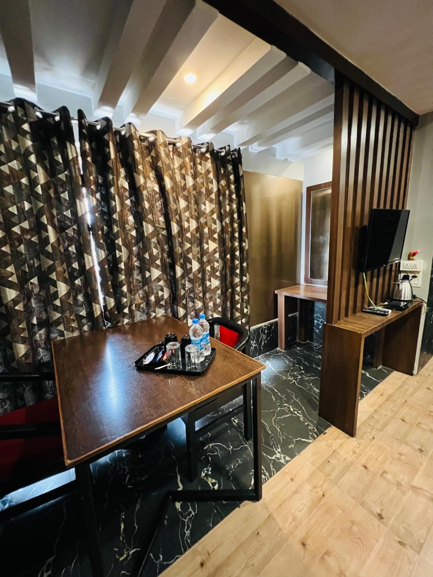 Hotel Sabera Siliguri Dış mekan fotoğraf